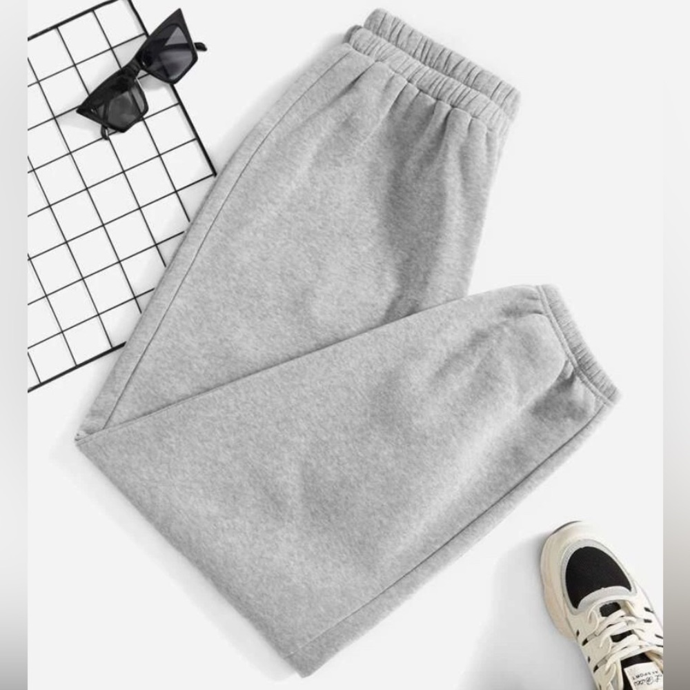 grey sweatpants